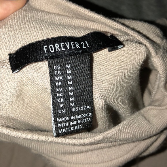 Crop tee - Picture 4 of 4